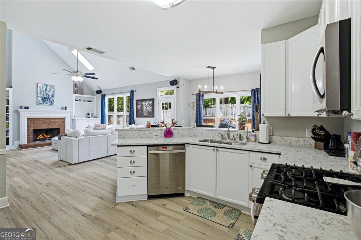11160 Brookhollow Trail Johns Creek - Photo 8