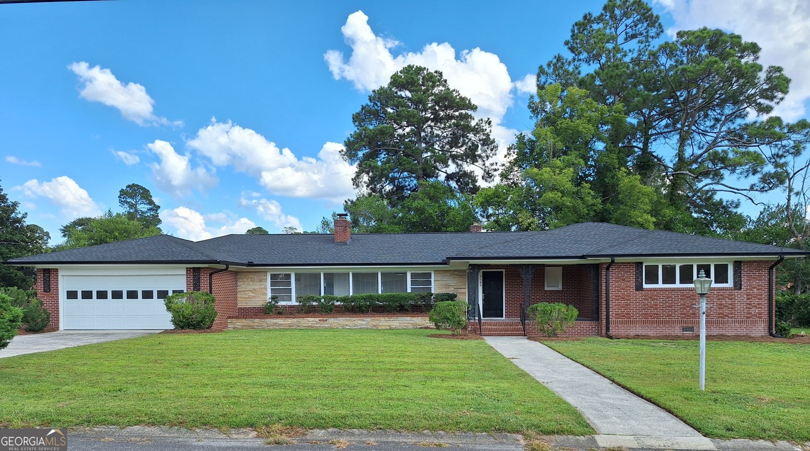 3145 Pasadena Drive Macon - main photo
