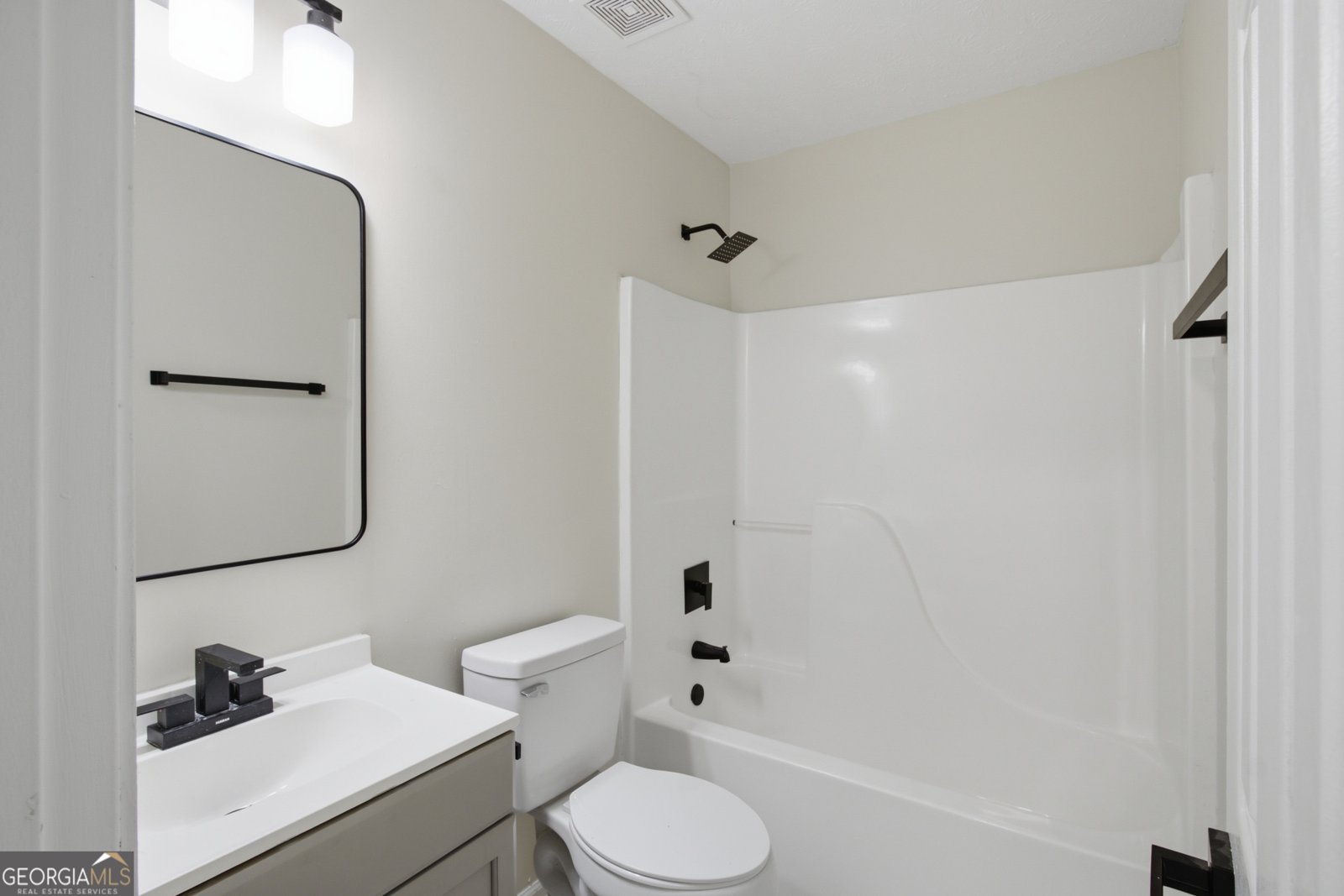 306 Cedar Street Stockbridge - Photo 14