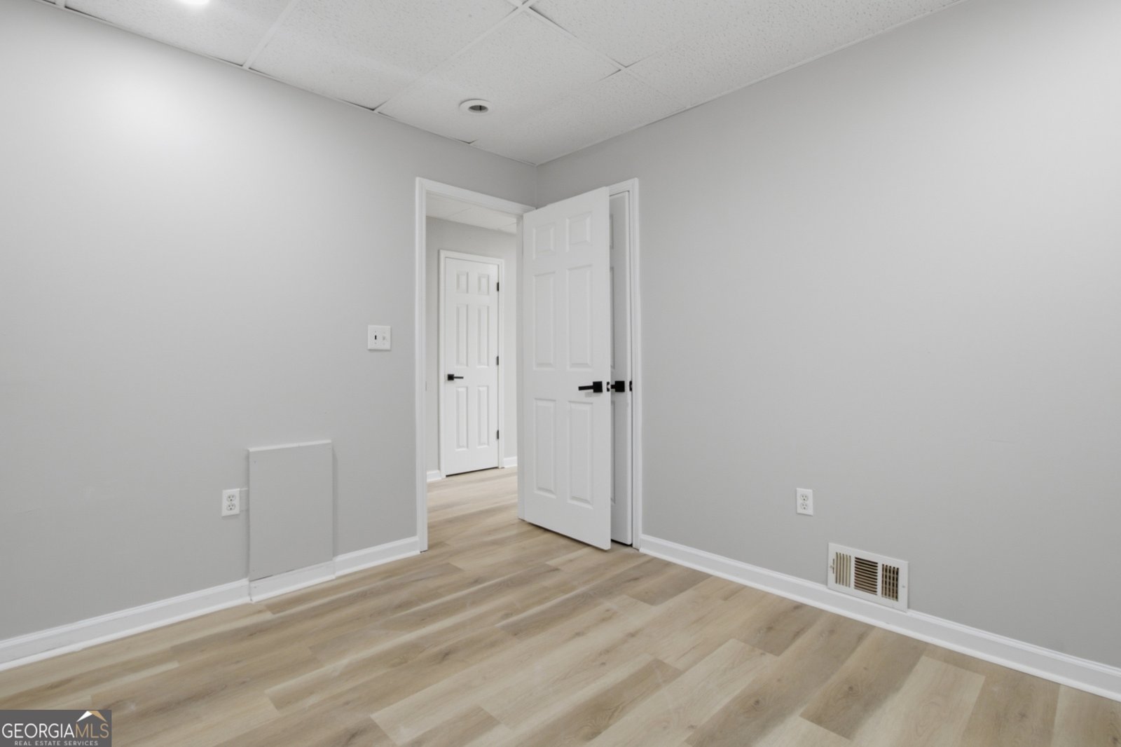 306 Cedar Street Stockbridge - Photo 18