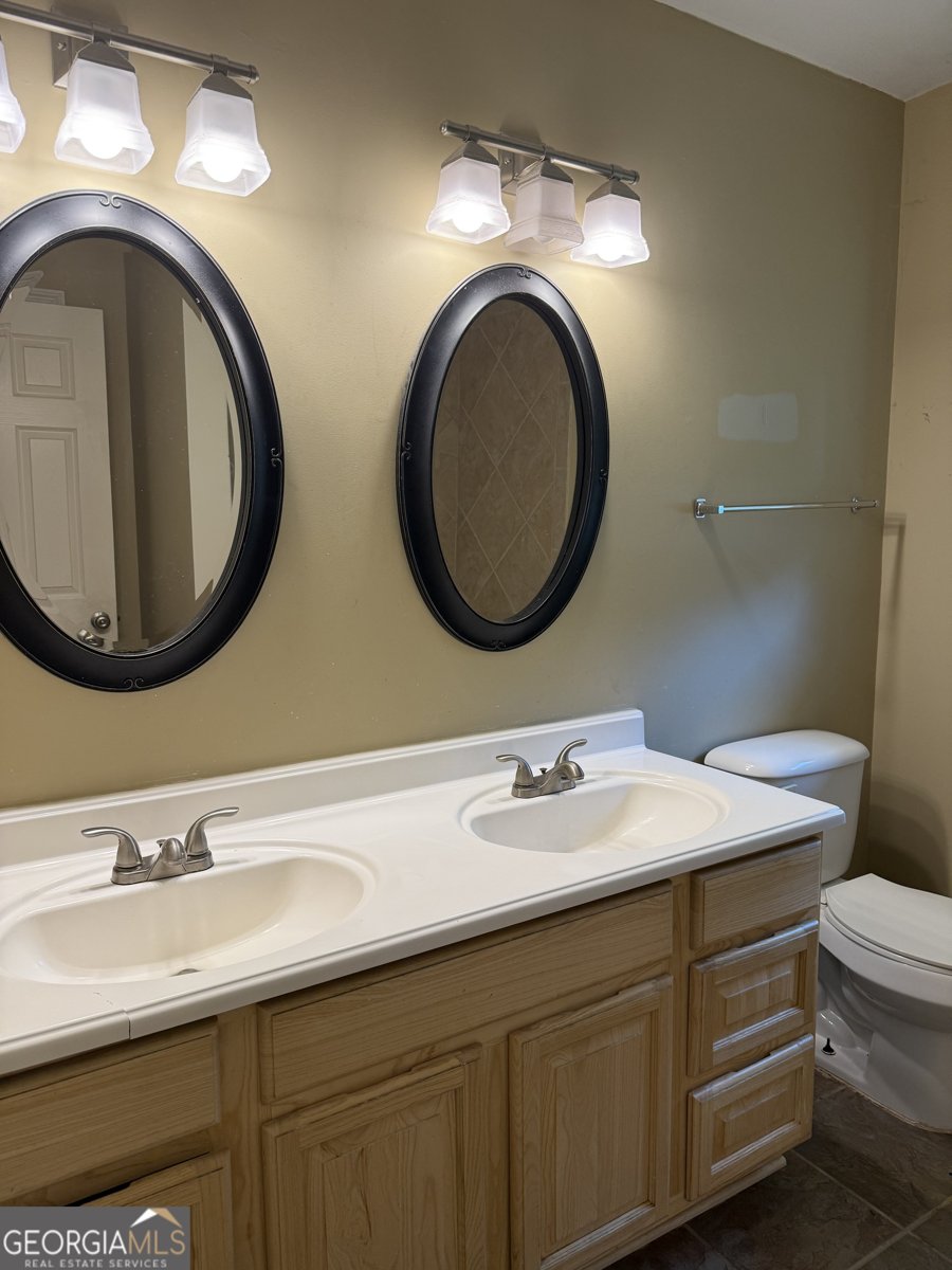 724 Virginia Lane Hull - Photo 9