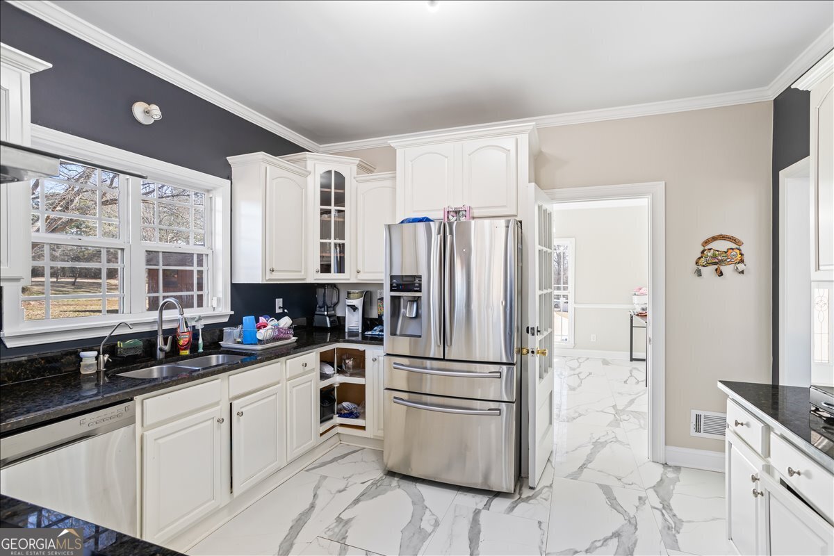 3955 Pucketts Road Snellville - Photo 10