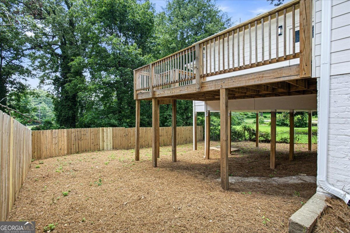 1502 Venetian Drive, SW Atlanta - Photo 32