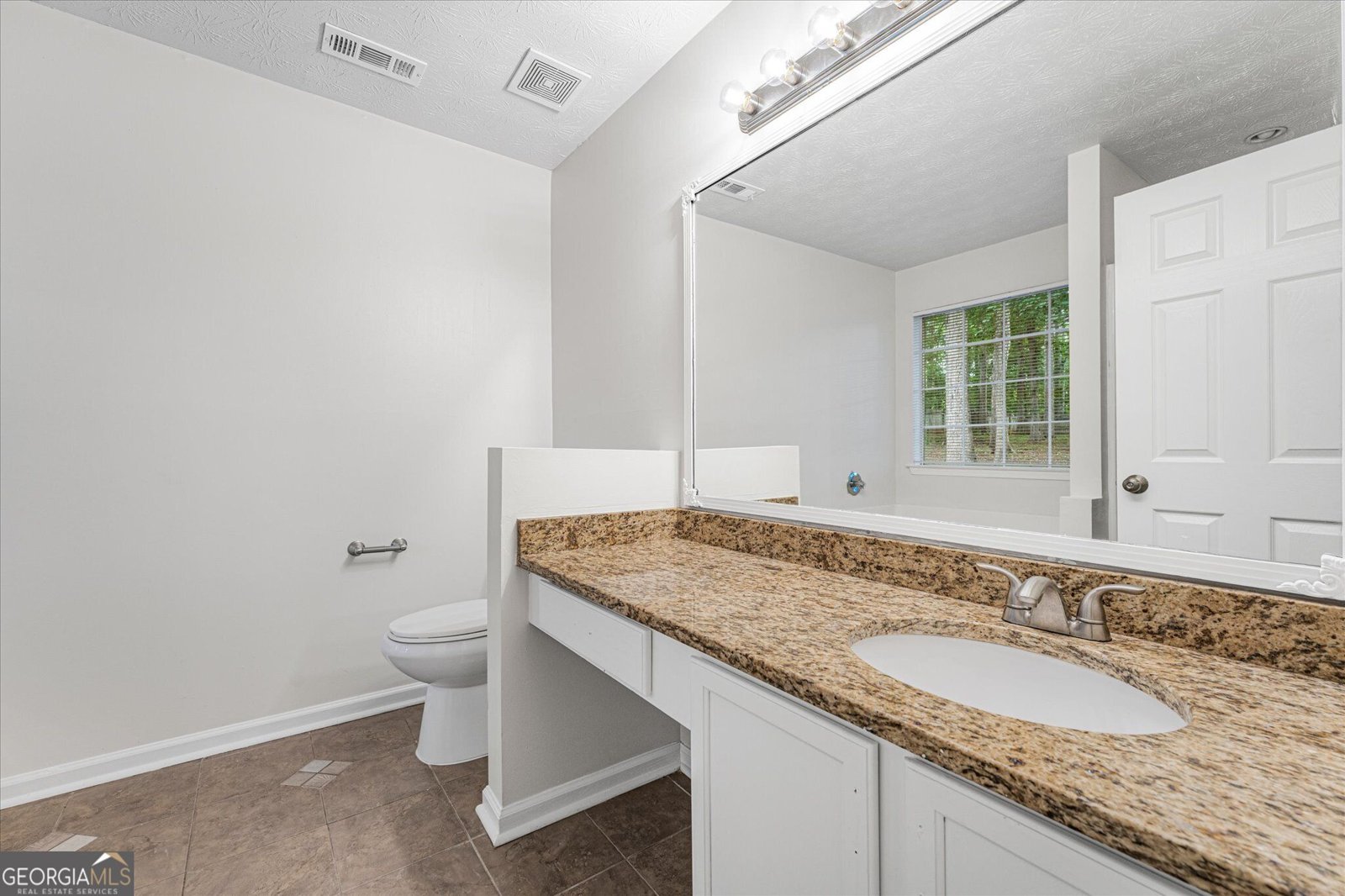 270 Belmont Trail Covington - Photo 18