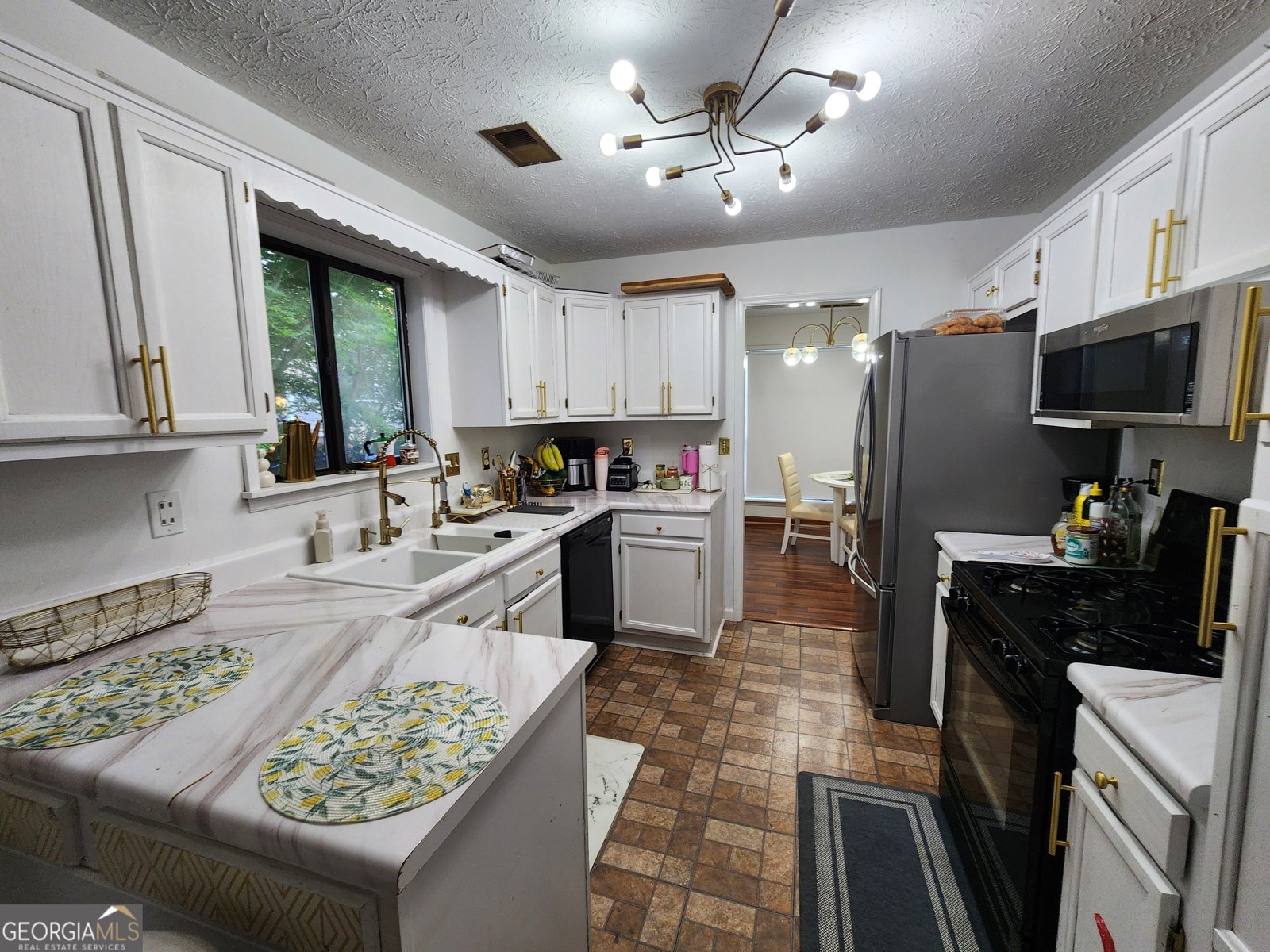 715 Babbling Creek Place Johns Creek - Photo 13
