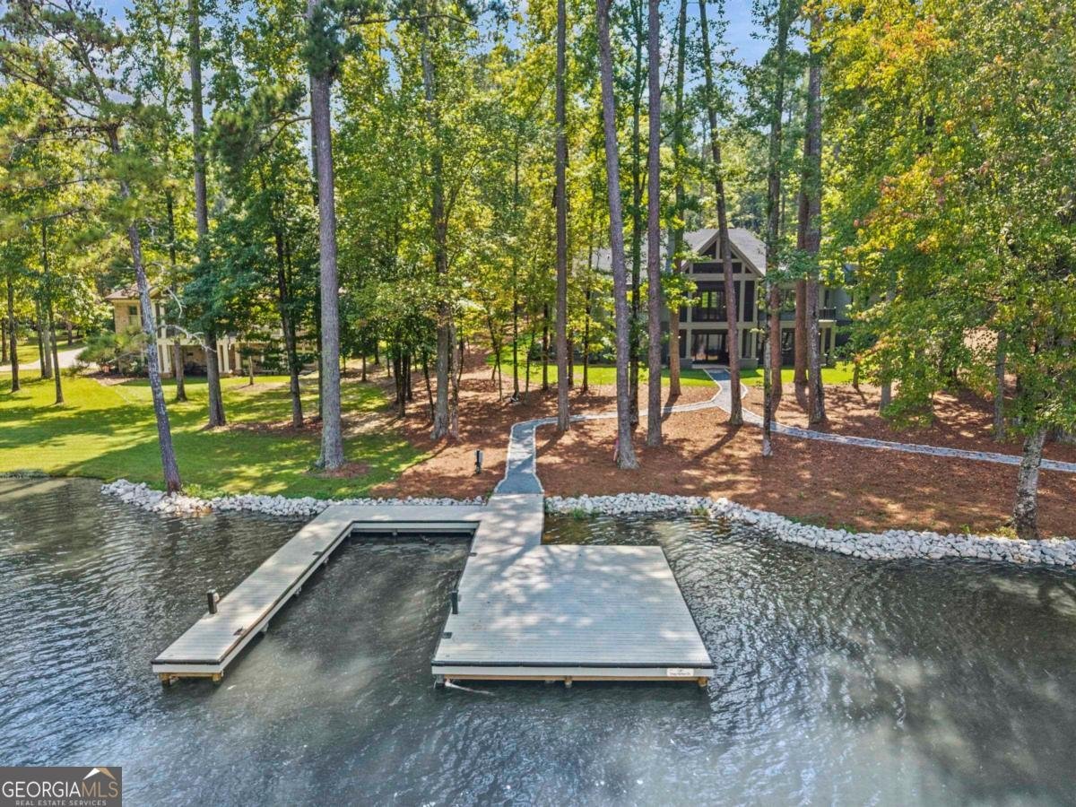 1281 Snug Harbor Drive Greensboro - main photo