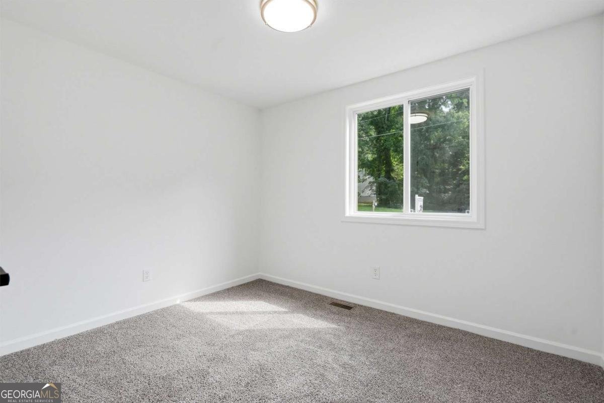 1060 Millard Way Stone Mountain - Photo 17