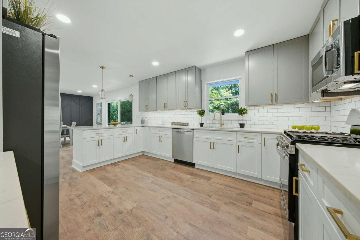 2682 Westchester Drive East Point - Photo 12