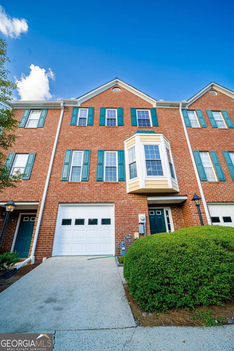 2077 Pinnacle Pointe Drive Norcross - main photo