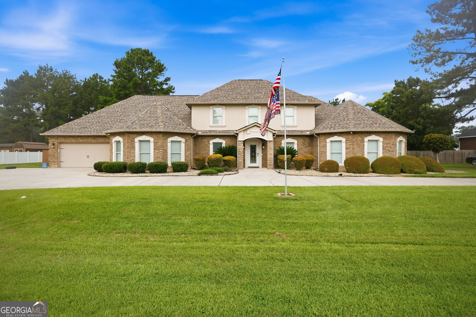 125 J Drive Macon - main photo