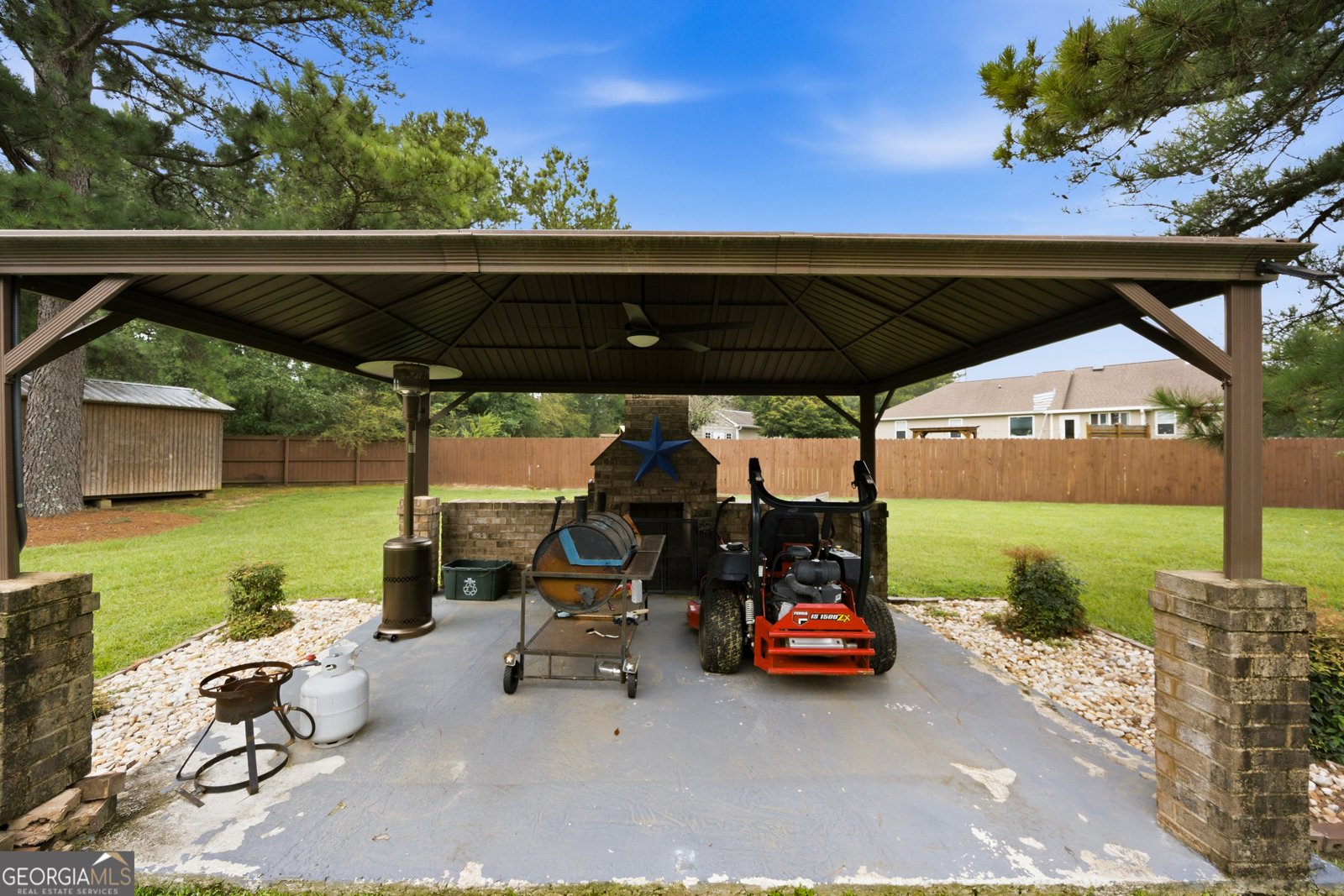 125 J Drive Macon - Photo 30