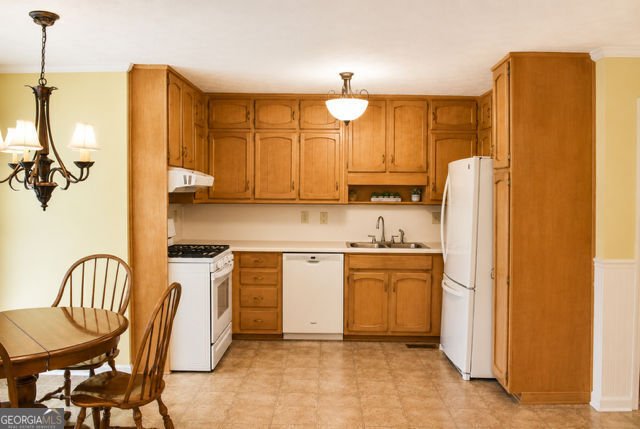 823 Ridge Avenue Stone Mountain - Photo 9