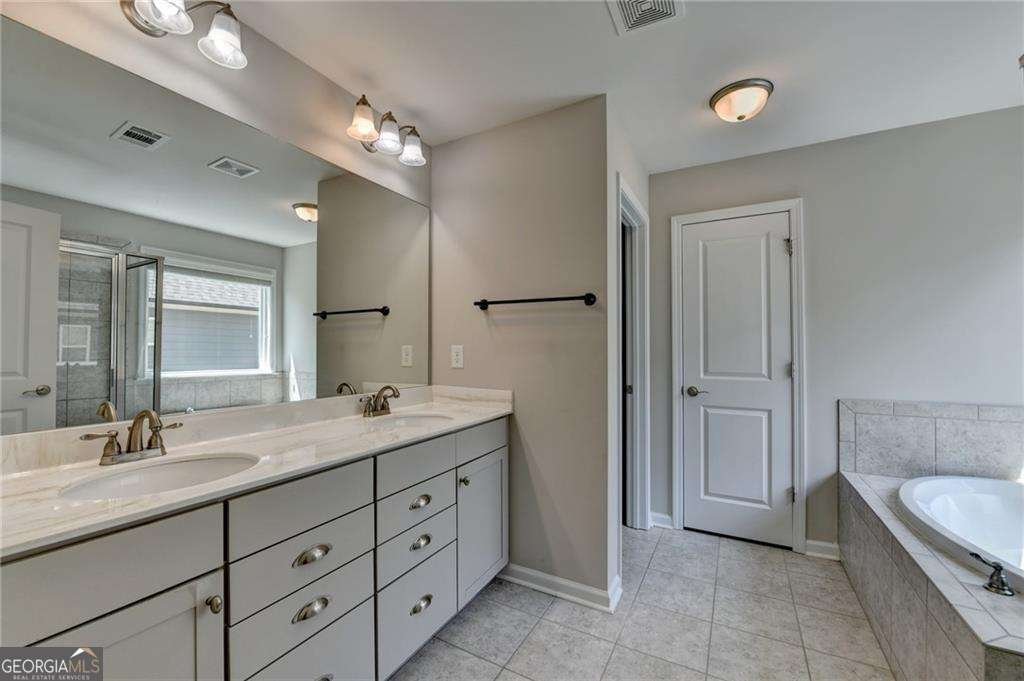 2339 Village Grove Drive Suwanee - Photo 6