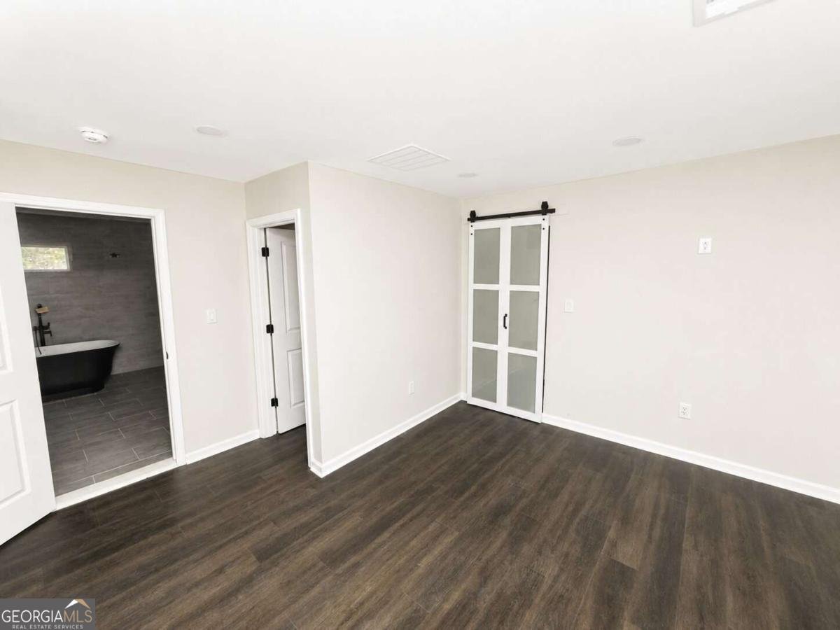 2851 Headland Drive East Point - Photo 15