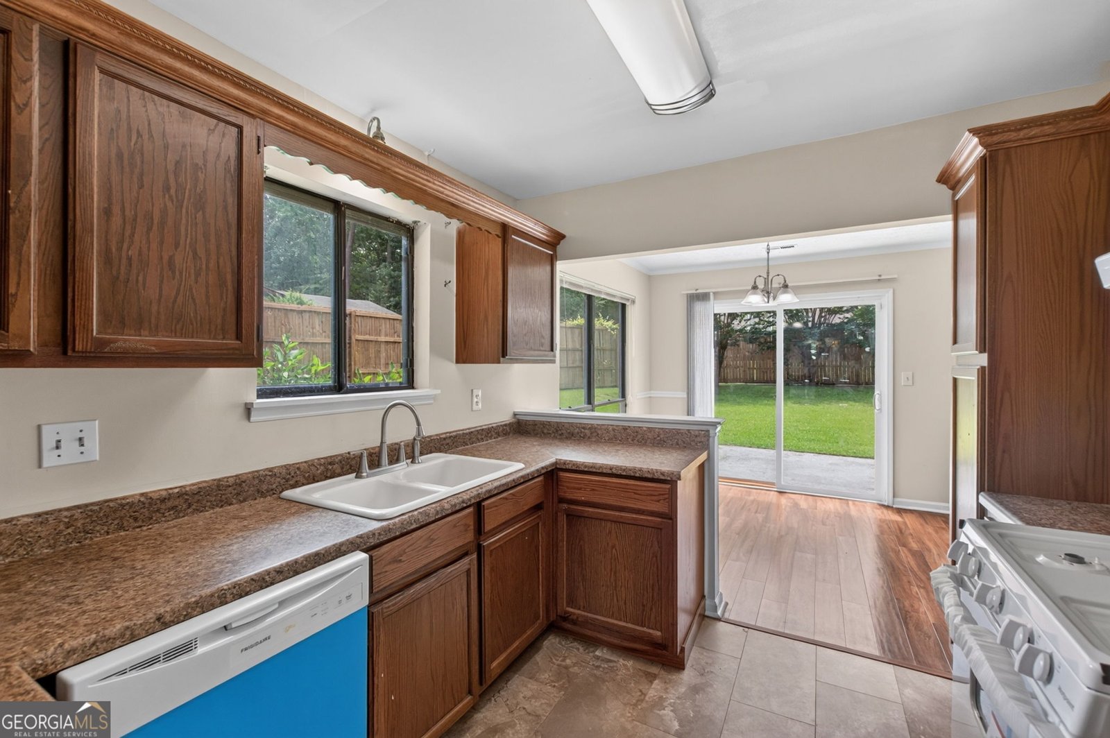 228 Avalon Way Riverdale - Photo 19