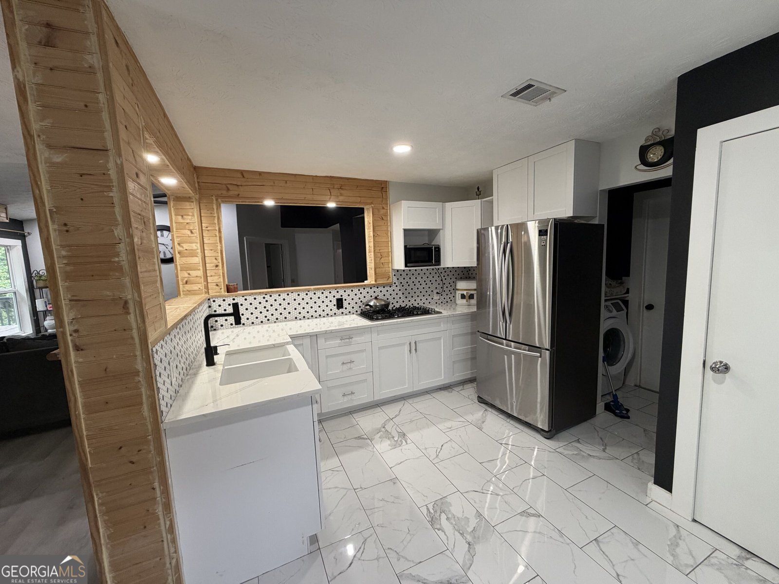 2301 Marshes Glenn Drive Norcross - Photo 6