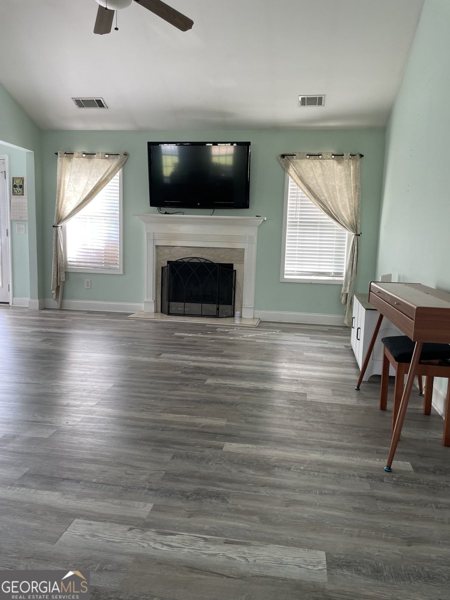 109 Presidential Lane Statham - Photo 10