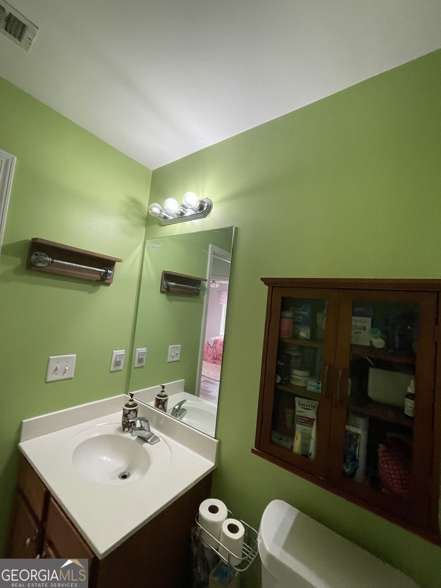 109 Presidential Lane Statham - Photo 34