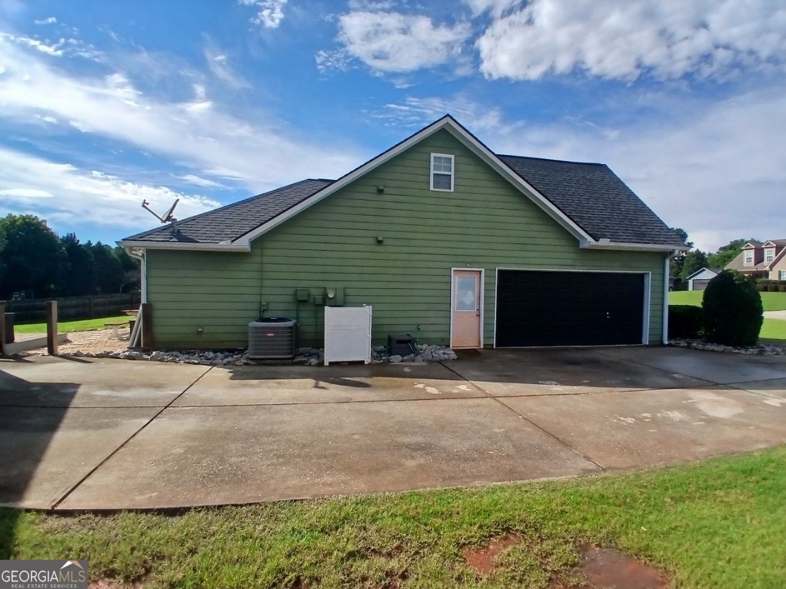 109 Presidential Lane Statham - Photo 41