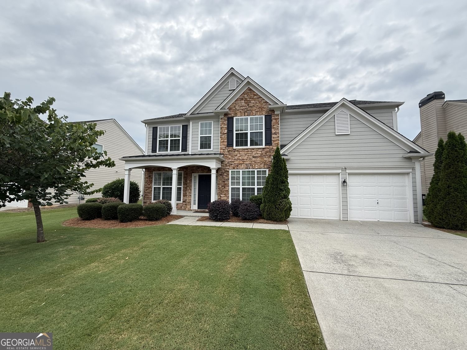 8080 Friarbridge Drive Suwanee - main photo