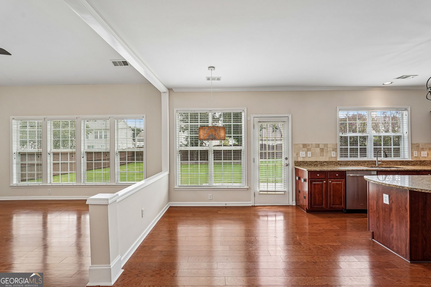 8080 Friarbridge Drive Suwanee - Photo 16