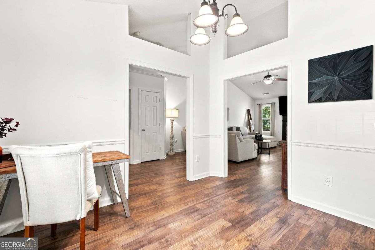 212 Oak Hollow Court White - Photo 16