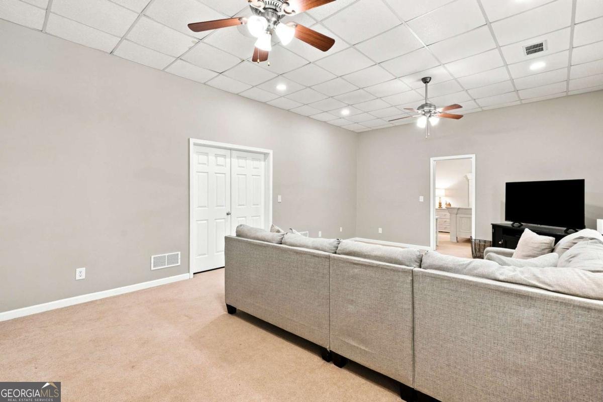 212 Oak Hollow Court White - Photo 40