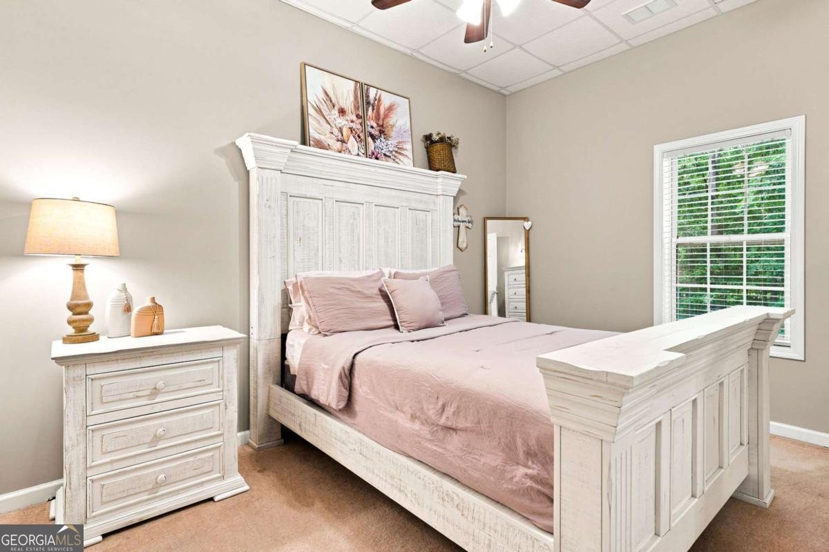 212 Oak Hollow Court White - Photo 45