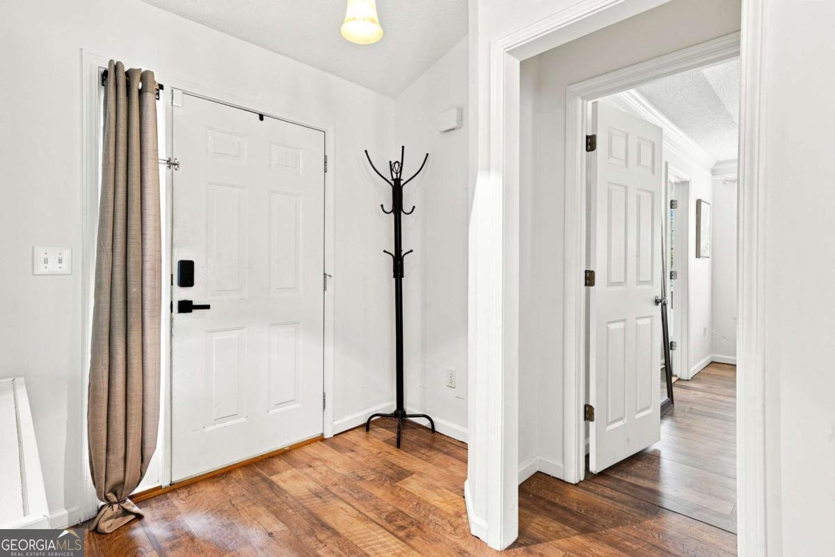 212 Oak Hollow Court White - Photo 6