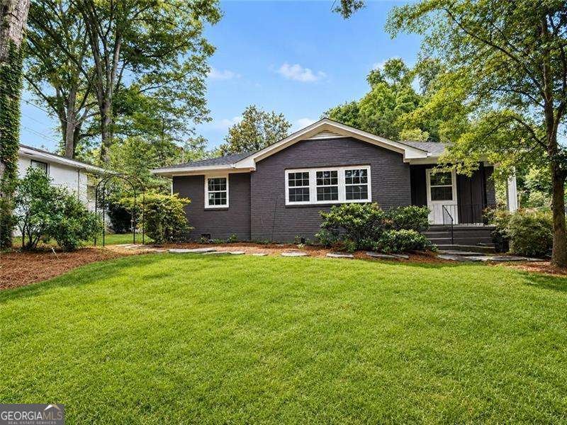272 Cascade Drive Marietta - main photo