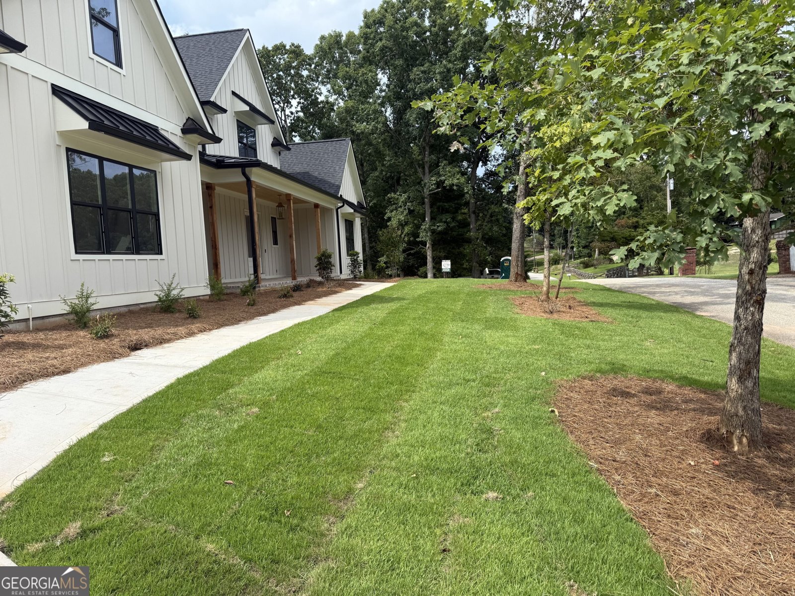 5990 Warpath Road Flowery Branch - Photo 2