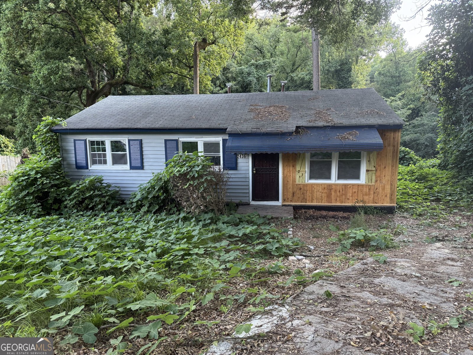 2436 Clarissa Drive Atlanta - main photo
