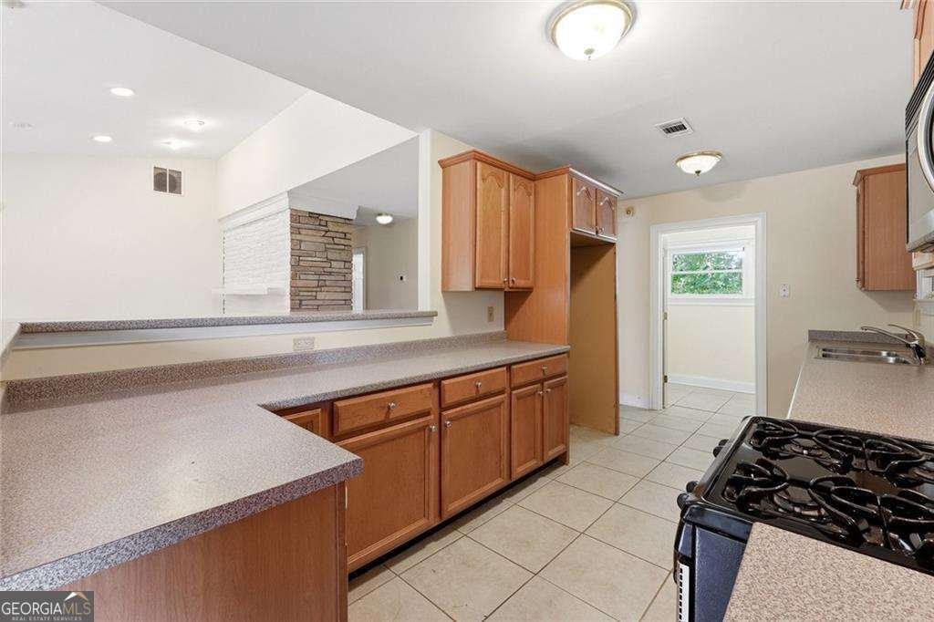 208 Midvale Drive Atlanta - Photo 6