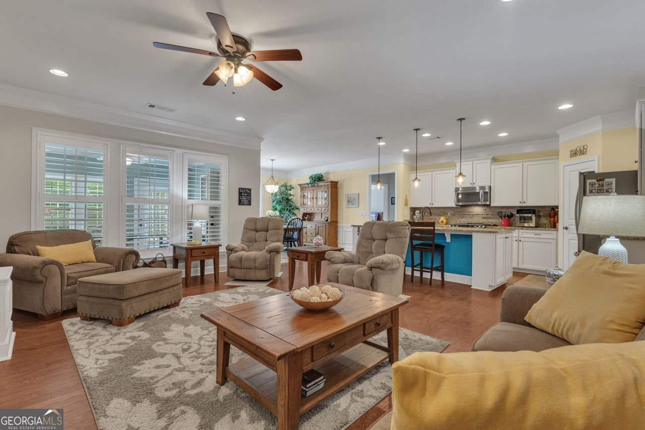 306 Whispering Pines Way Griffin - Photo 18