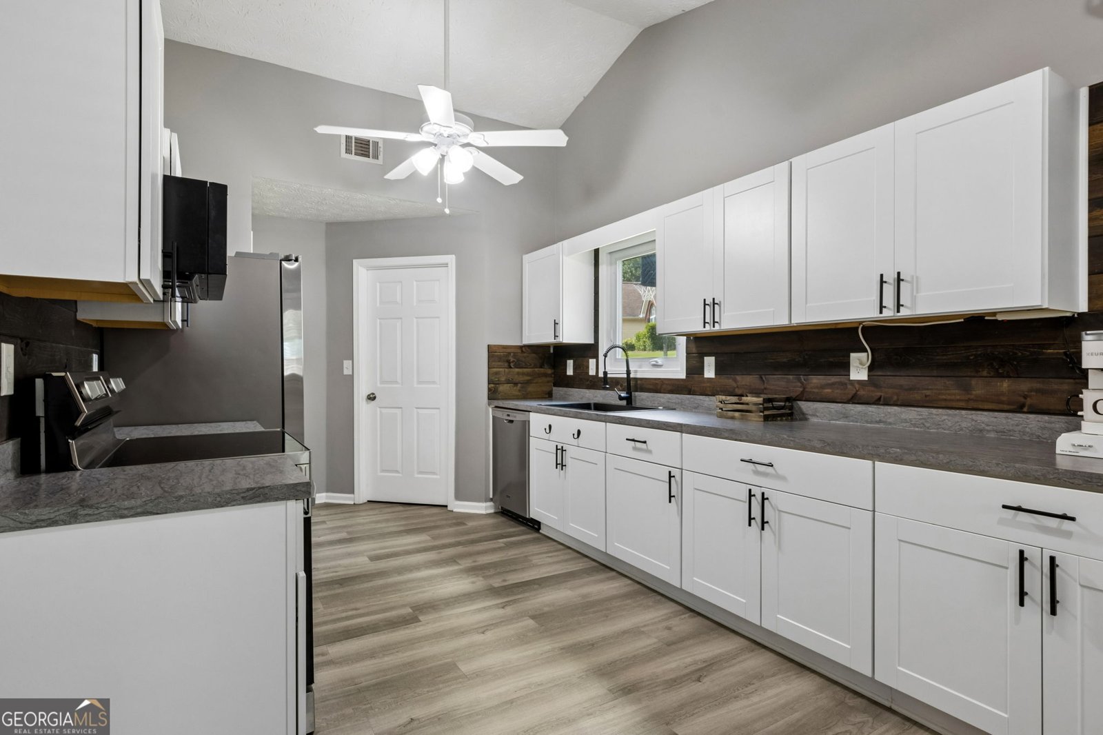 6253 Glen Port Circle Flowery Branch - Photo 21
