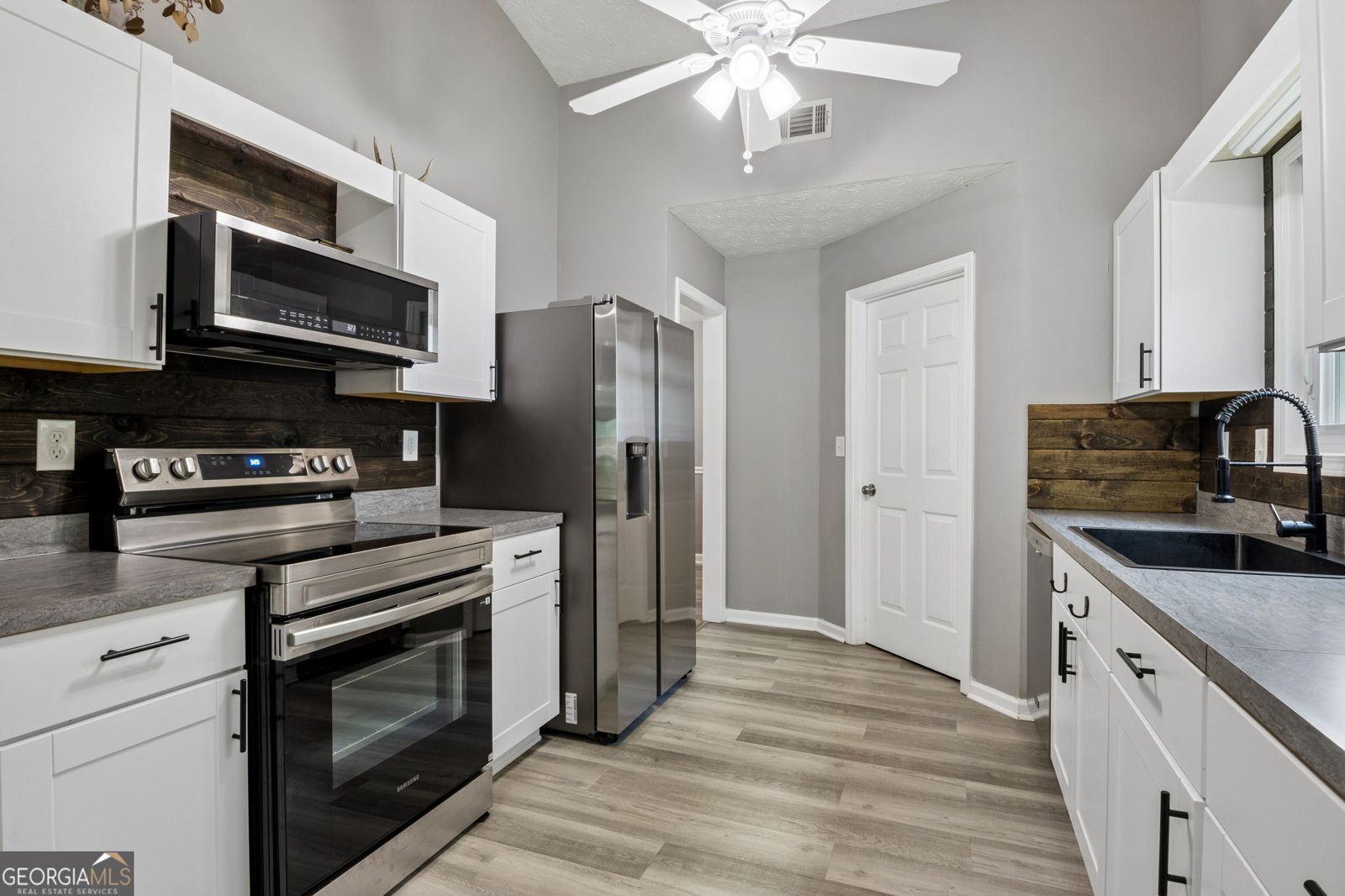 6253 Glen Port Circle Flowery Branch - Photo 22