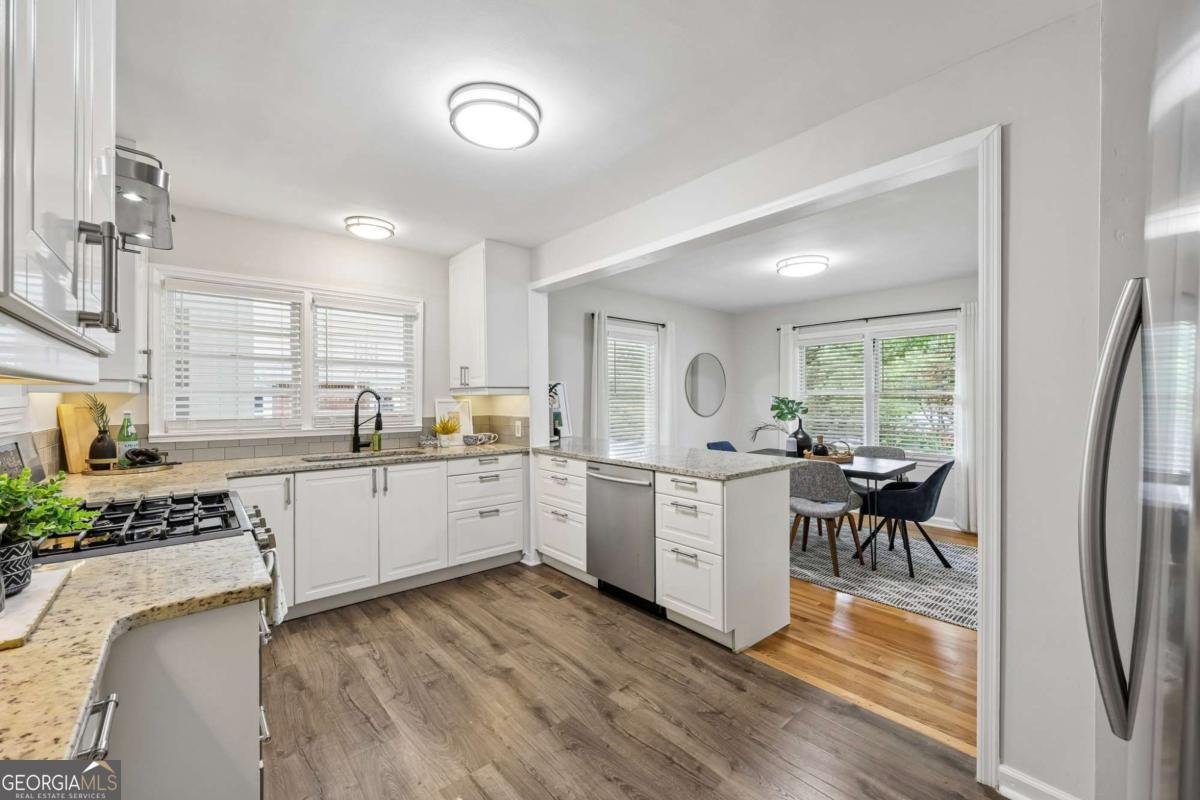579 Superior Avenue Decatur - Photo 11