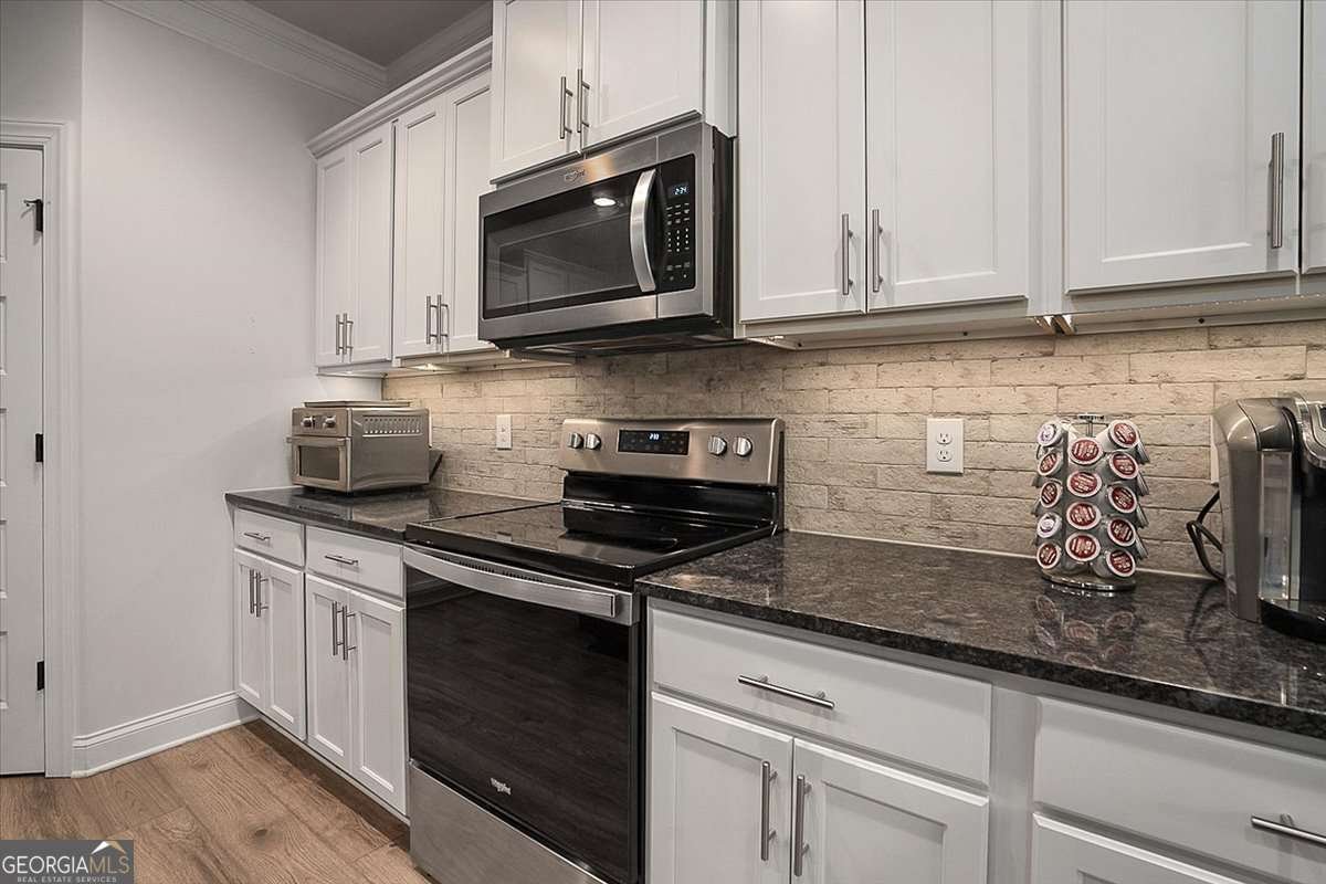 297 Woodbury Lane Hull - Photo 18