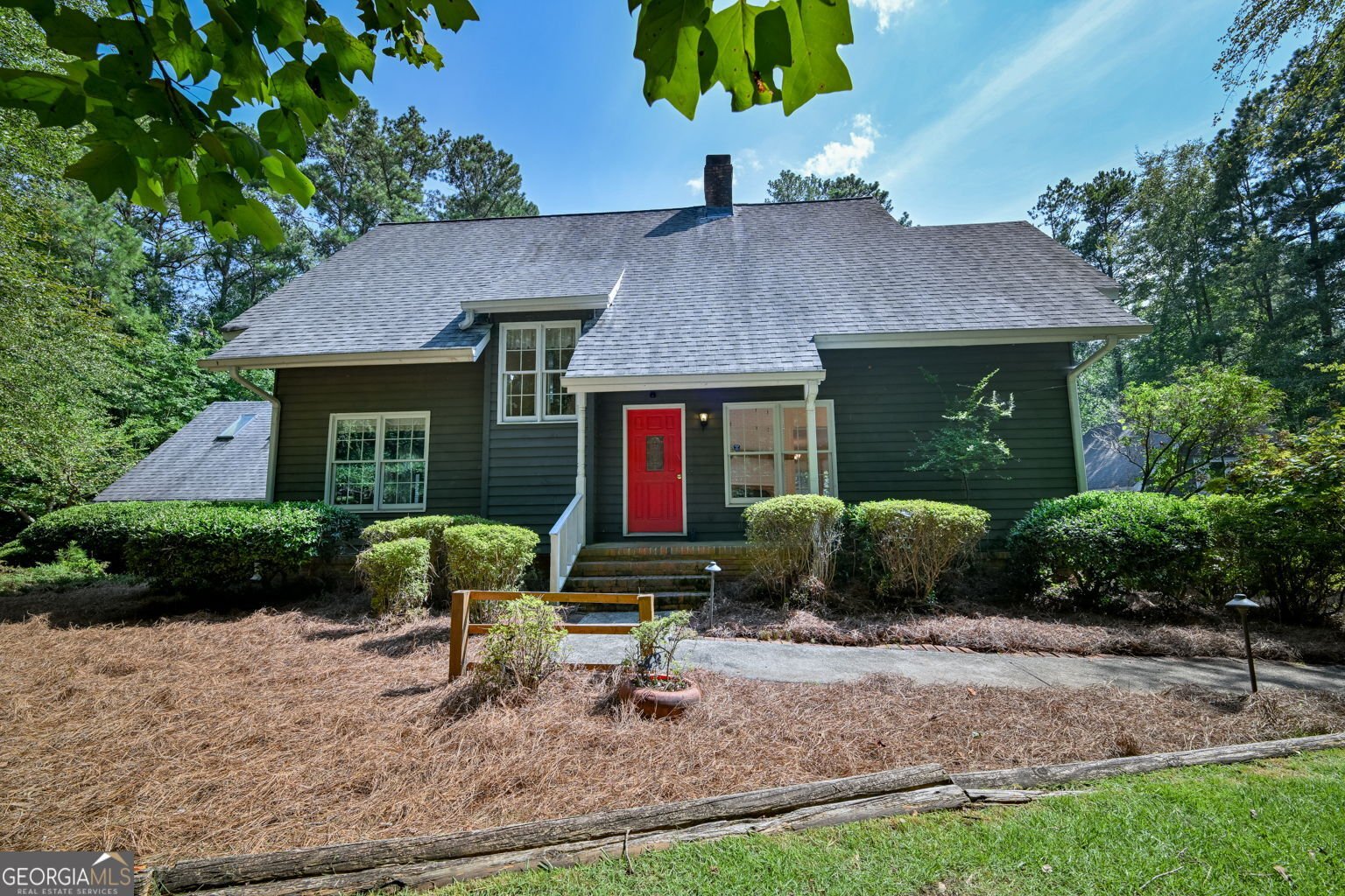 3189 Spring Lake Dr Conyers - main photo
