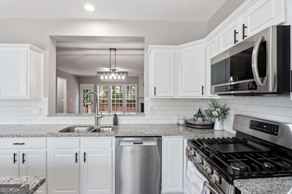 2475 Bridlewood Drive Atlanta - Photo 7