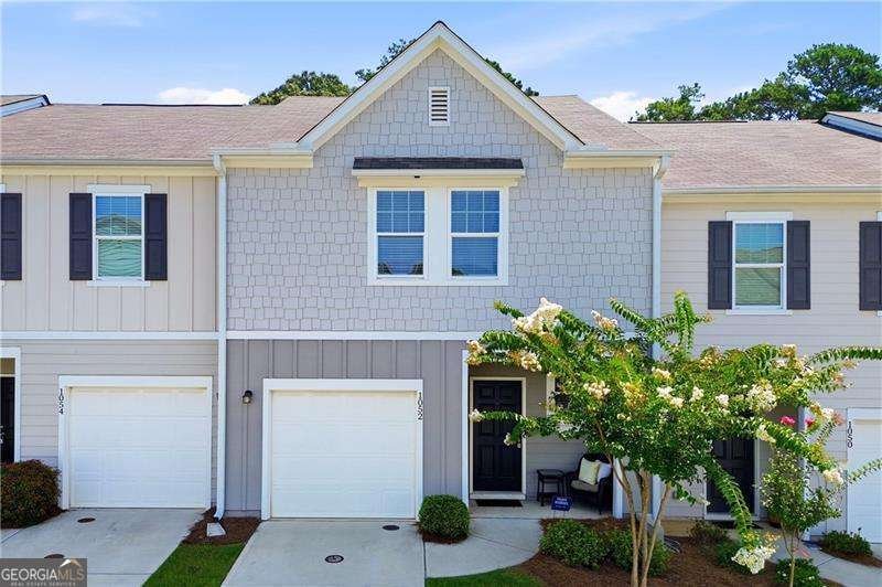1052 Paddington Drive Cartersville - main photo