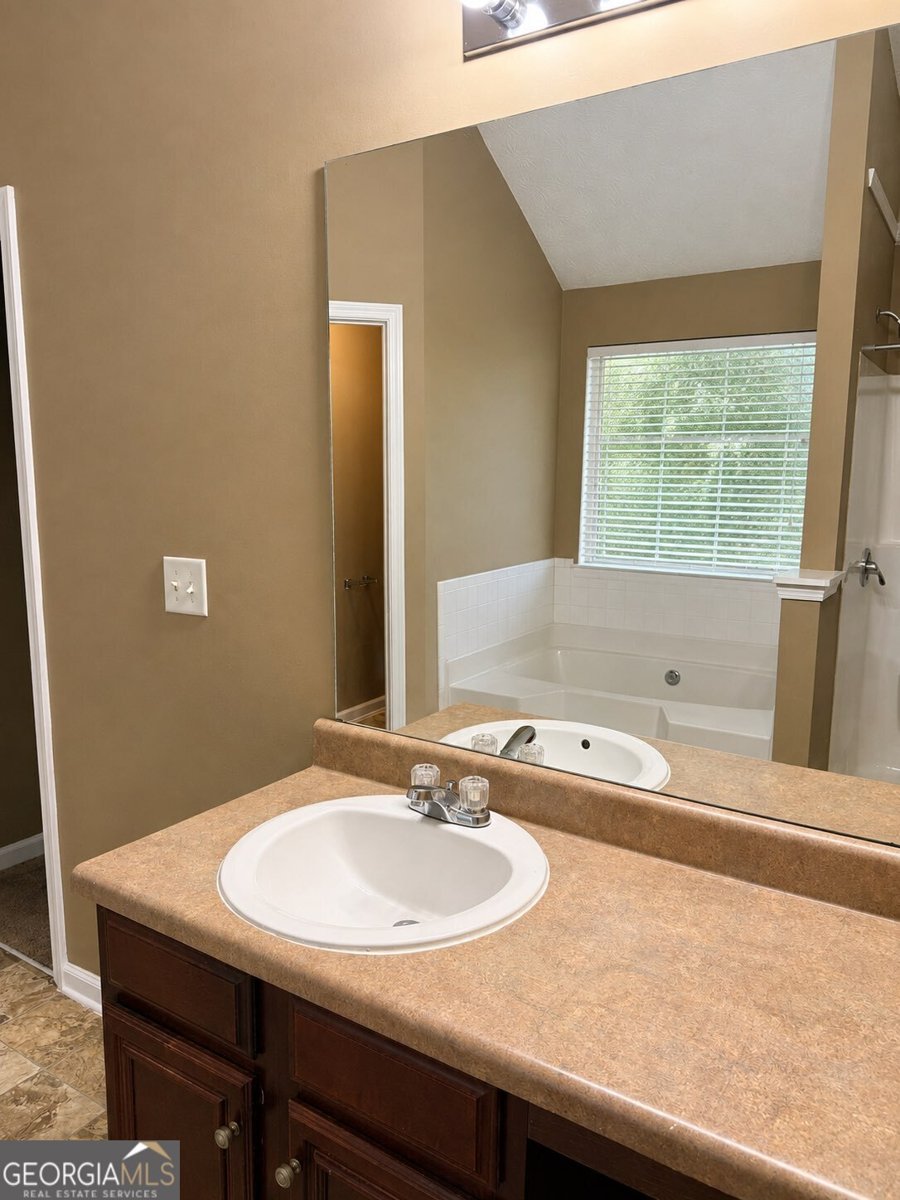 2628 Patriots Road Riverdale - Photo 10