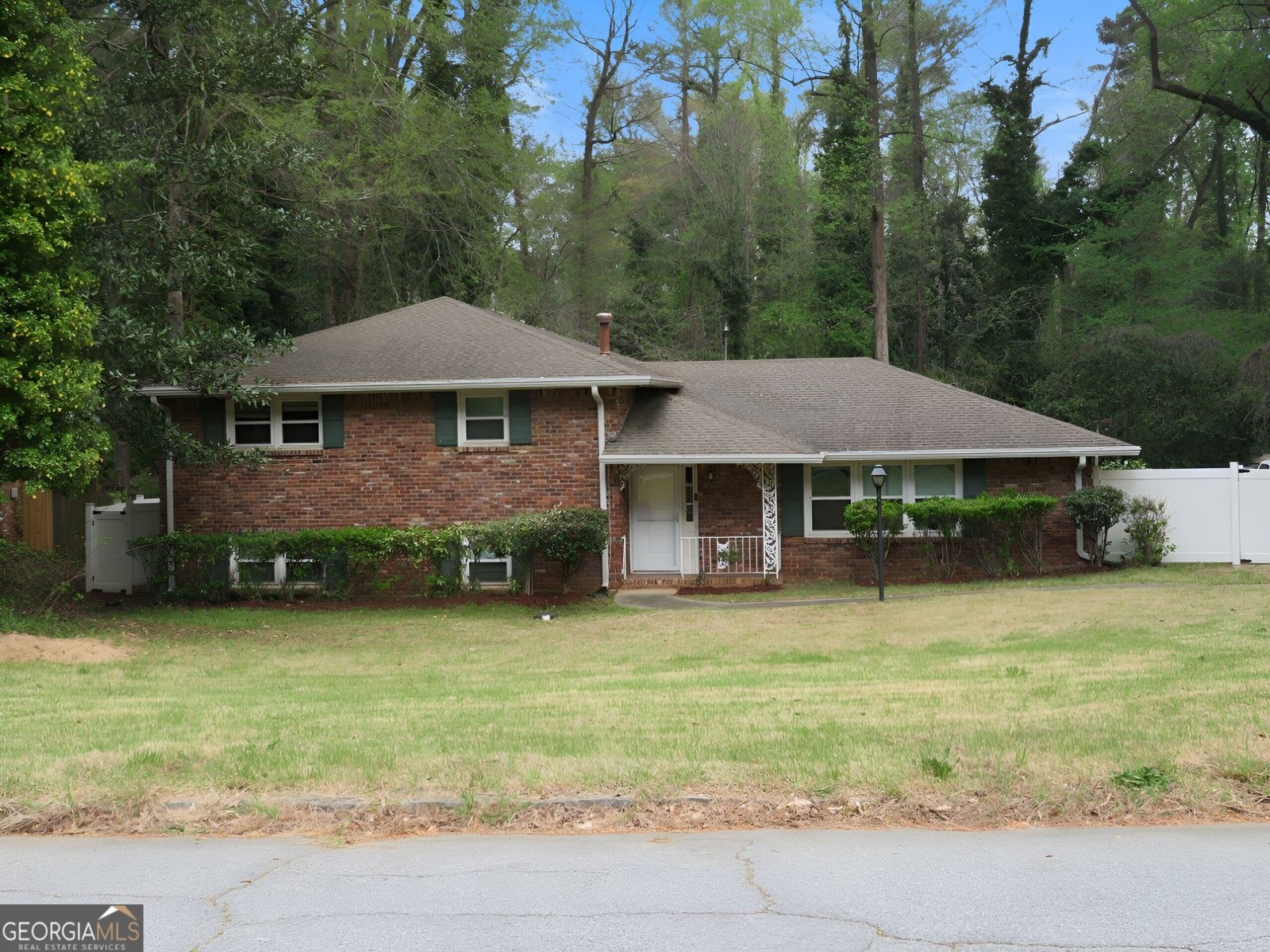 2705 Hayden Drive East Point - main photo