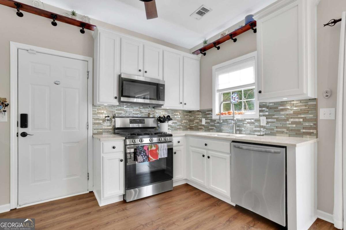 7660 Streamside Lane Cumming - Photo 10