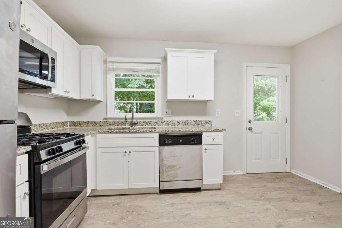 1068 Longshore Drive Decatur - Photo 6