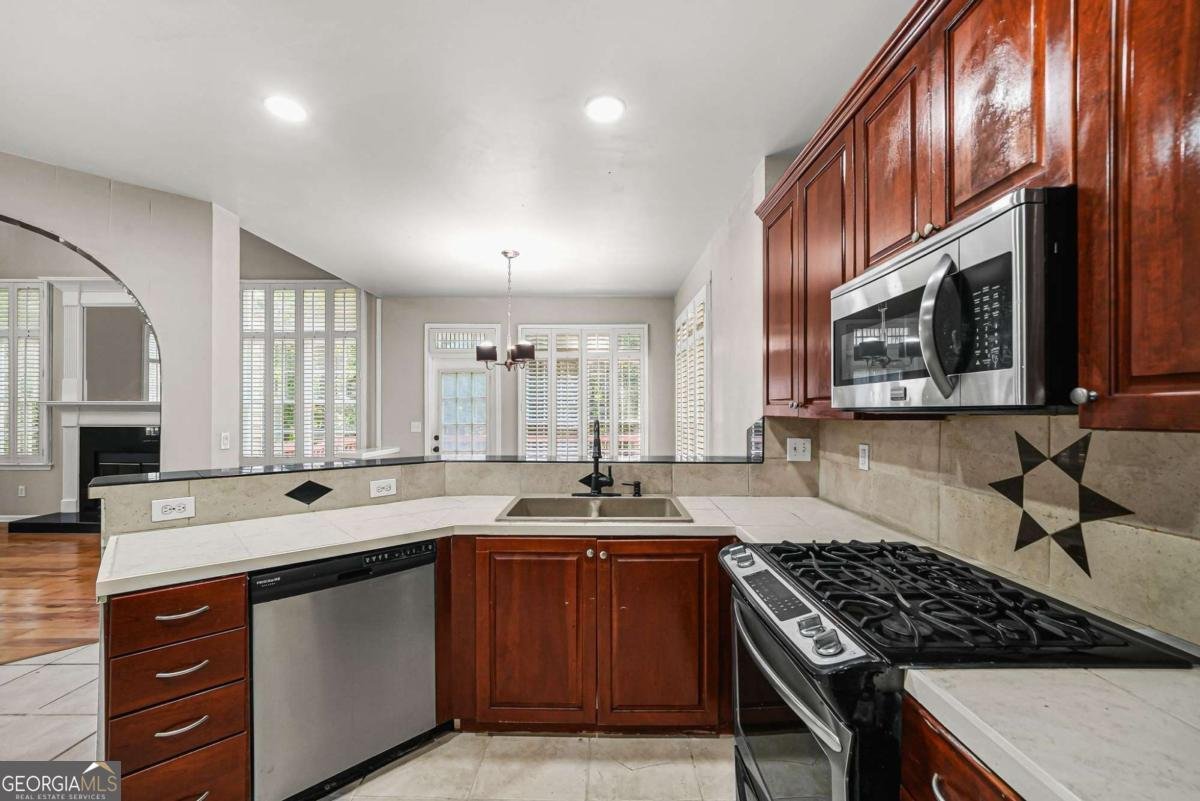 1014 Deer Hollow Drive Woodstock - Photo 11