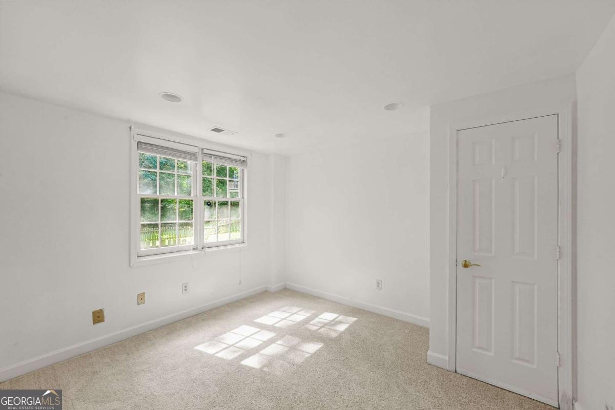 1014 Deer Hollow Drive Woodstock - Photo 32