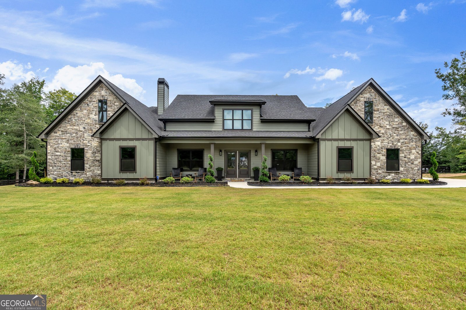 392 Georgian Pines Drive Senoia - main photo