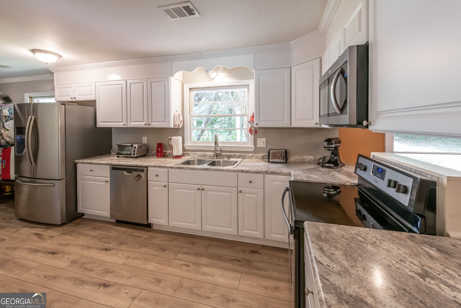 211 Bennett Circle Carrollton - Photo 6