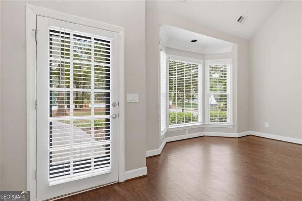 181 Lake Drive Roswell - Photo 6